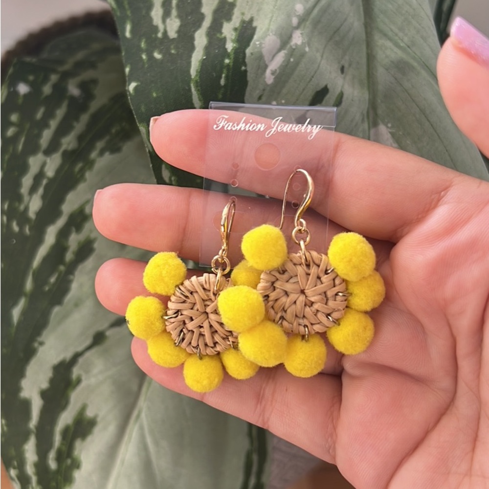 💛 Bohemian Style Textured Rattan Yellow Lightweight color pop Earrings 💛
